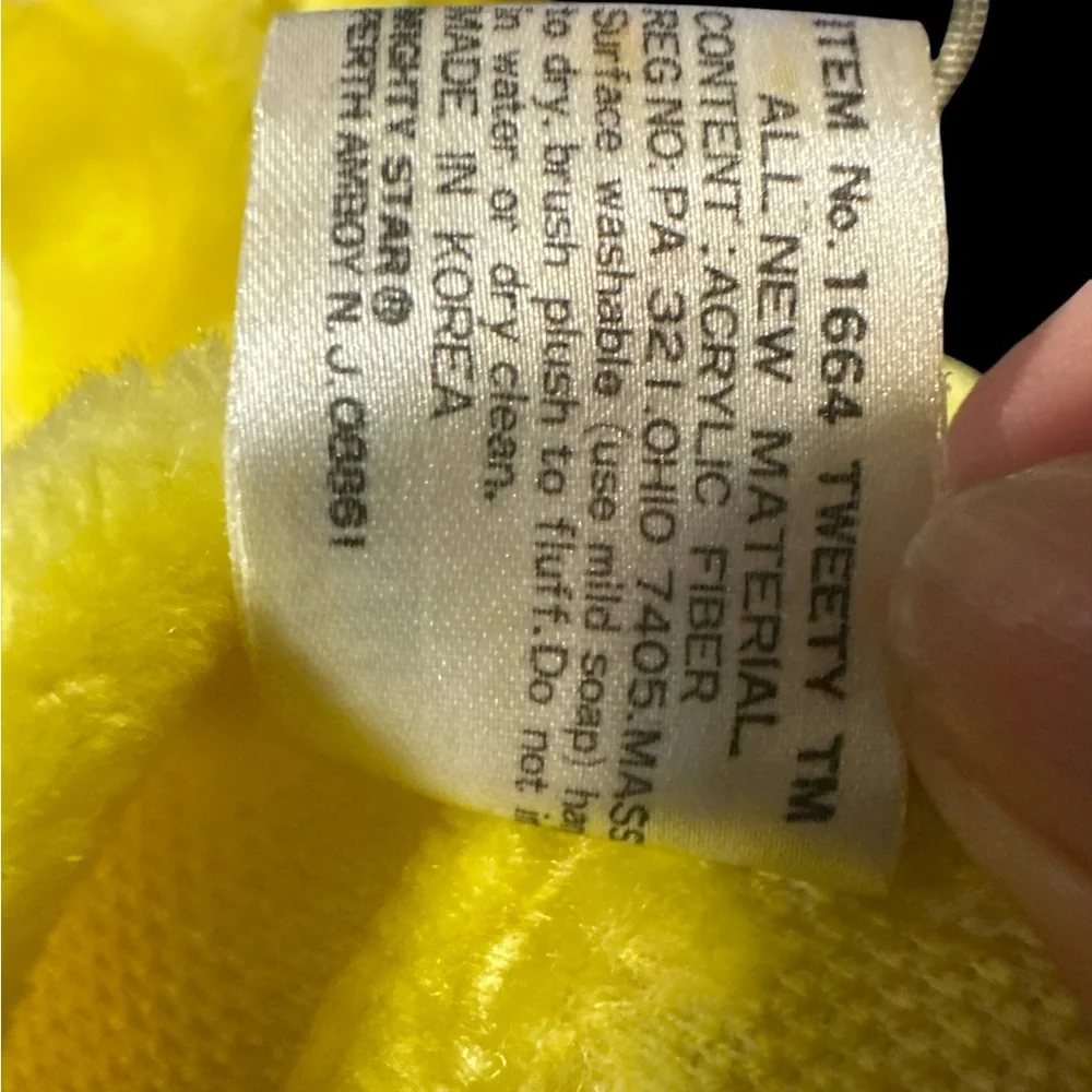 Antique Warner Bros “ Tweety” Looney Tunes Hand/Glove Puppet, 1980